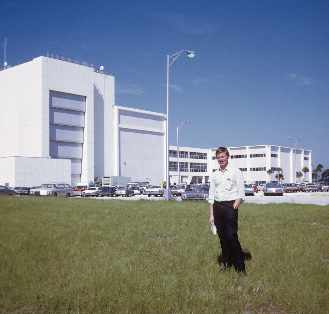 140 Manned Spacecraft Ops bldg KSC Oct 68 -s